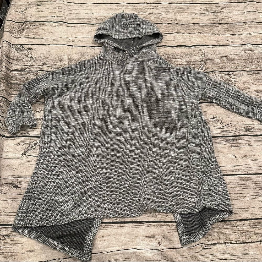 Beyond Yoga Hooded Flyaway Back Grey 3/4 Sleeve Top Size Small